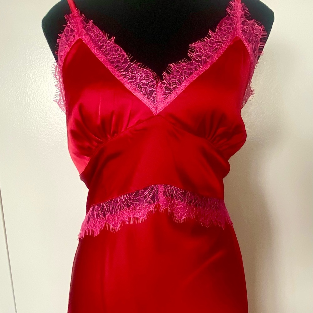 🆕-KILO BRAVA - VALENTINE SEXY SATIN & LACE MIDI SLIP - LIPSTICK RED/HOT PINK - Picture 7 of 9